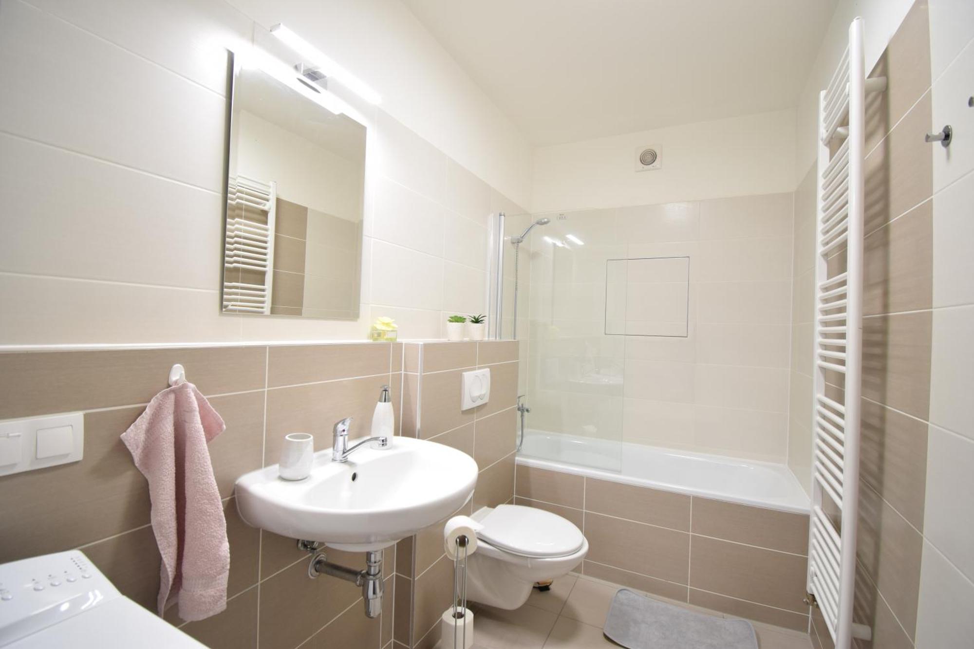 Apartman Zlatovska 22B Trencin Exterior photo